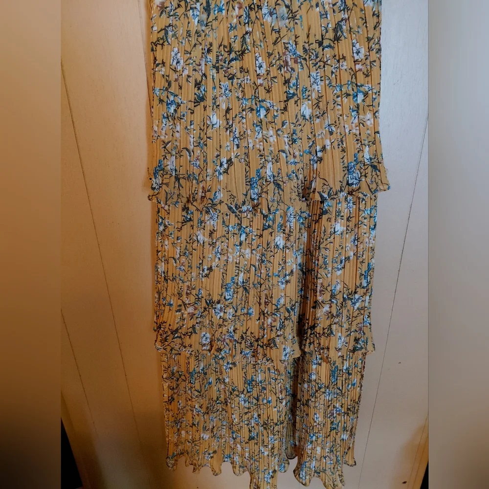 Lulus Floral Yellow Maxi Dress Size Small - Picture 6 of 6